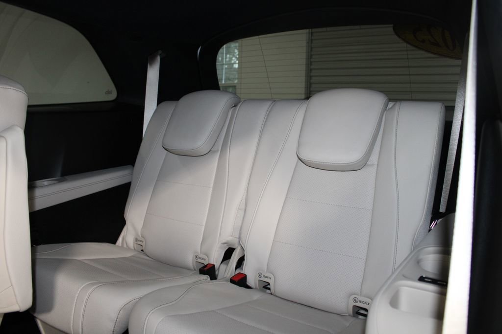 Used 2025 Mercedes-Benz GLS 450 4MATIC image 24