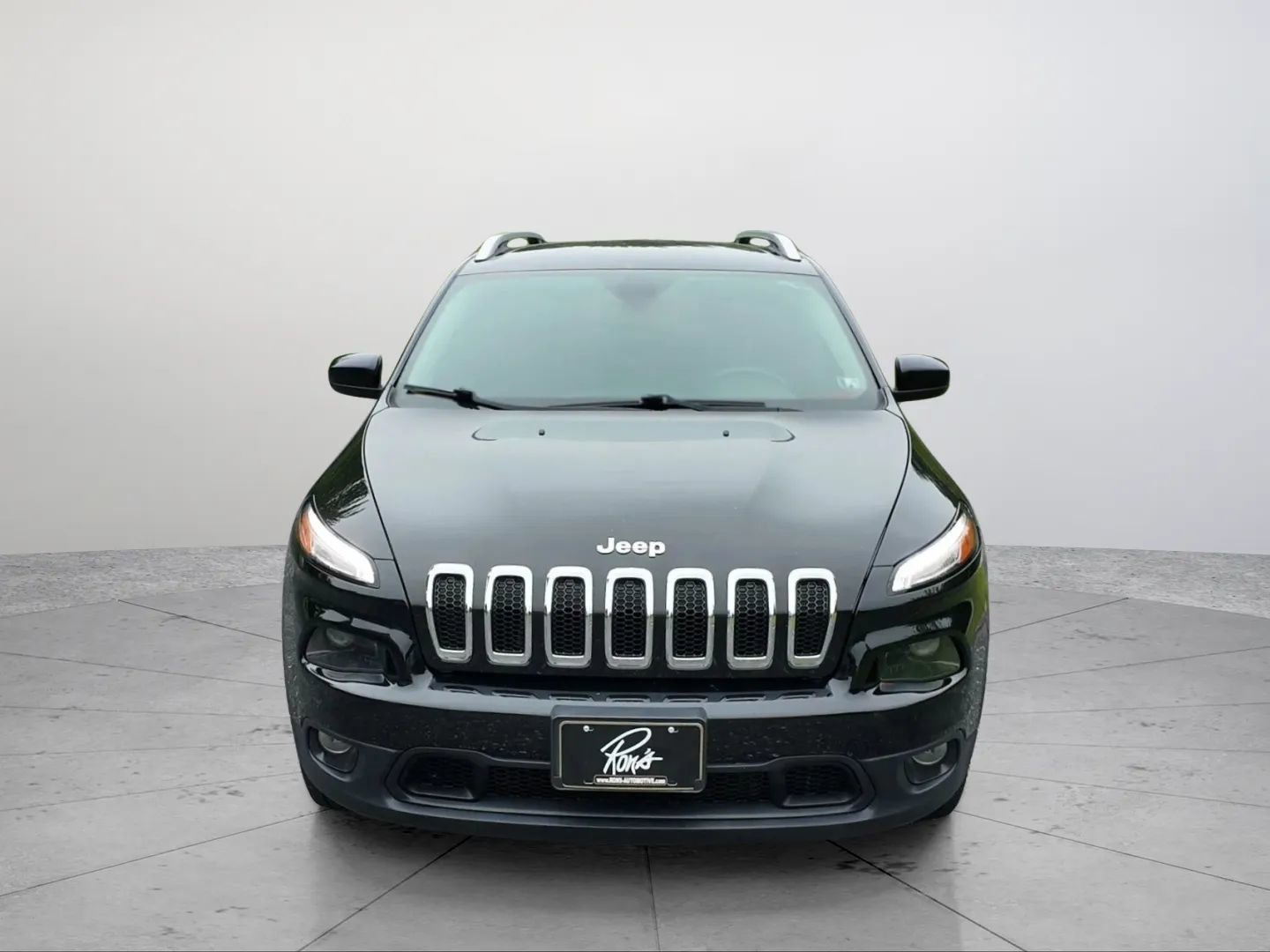 Used 2017 Jeep Cherokee Latitude w/ Cold Weather Group image 15