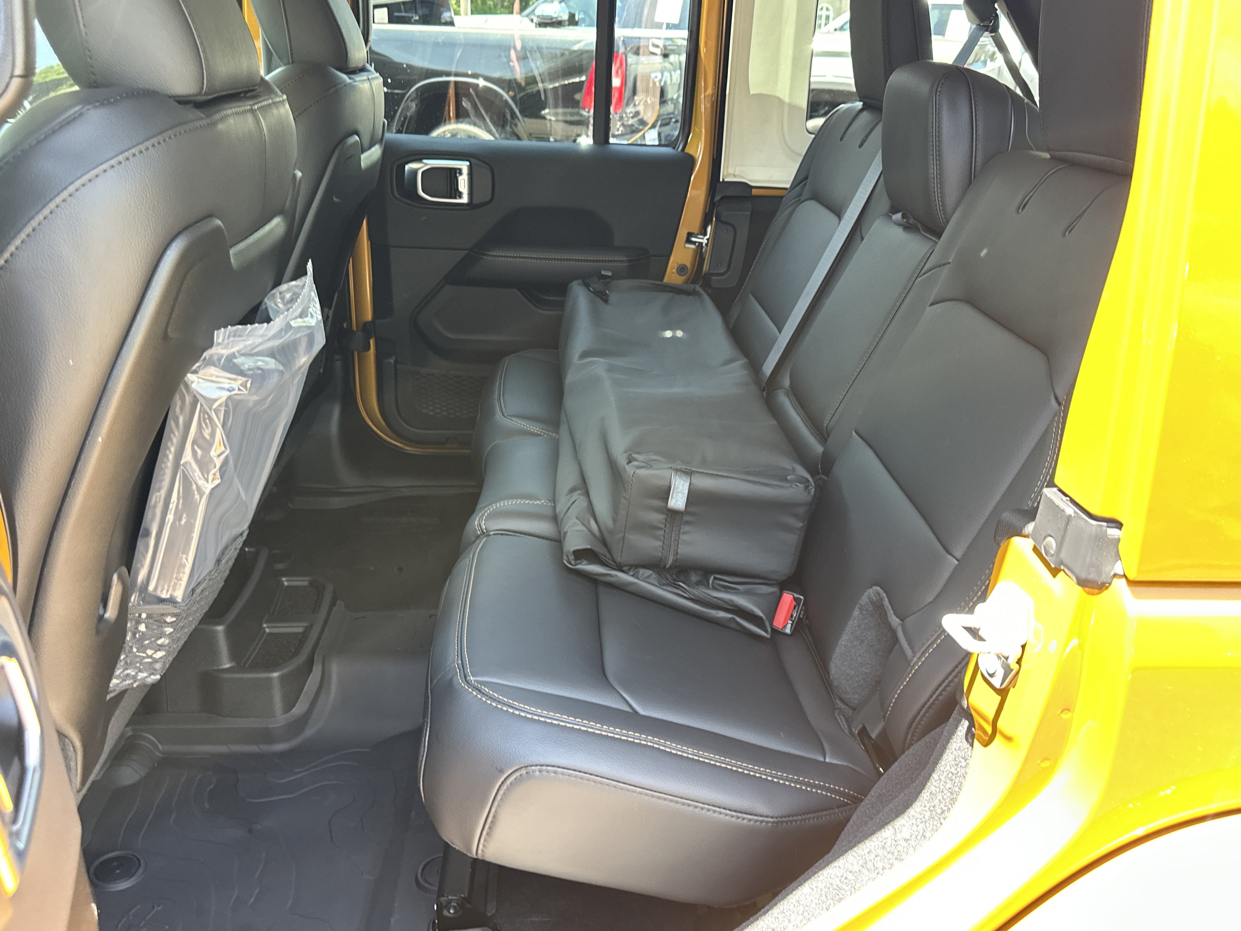 New 2026 Jeep Wrangler Unlimited Sahara w/ Safety Group AWD/4WD image 28
