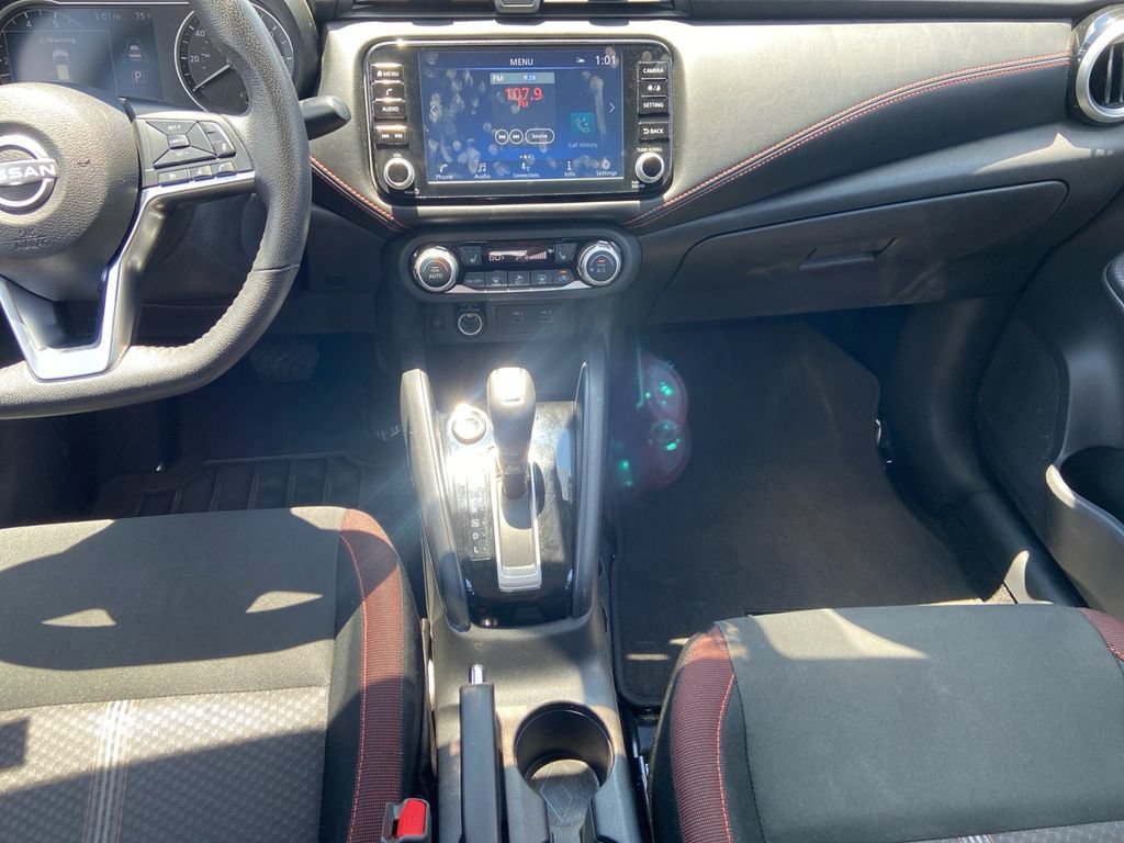 Used 2024 Nissan Versa SR FWD image 11