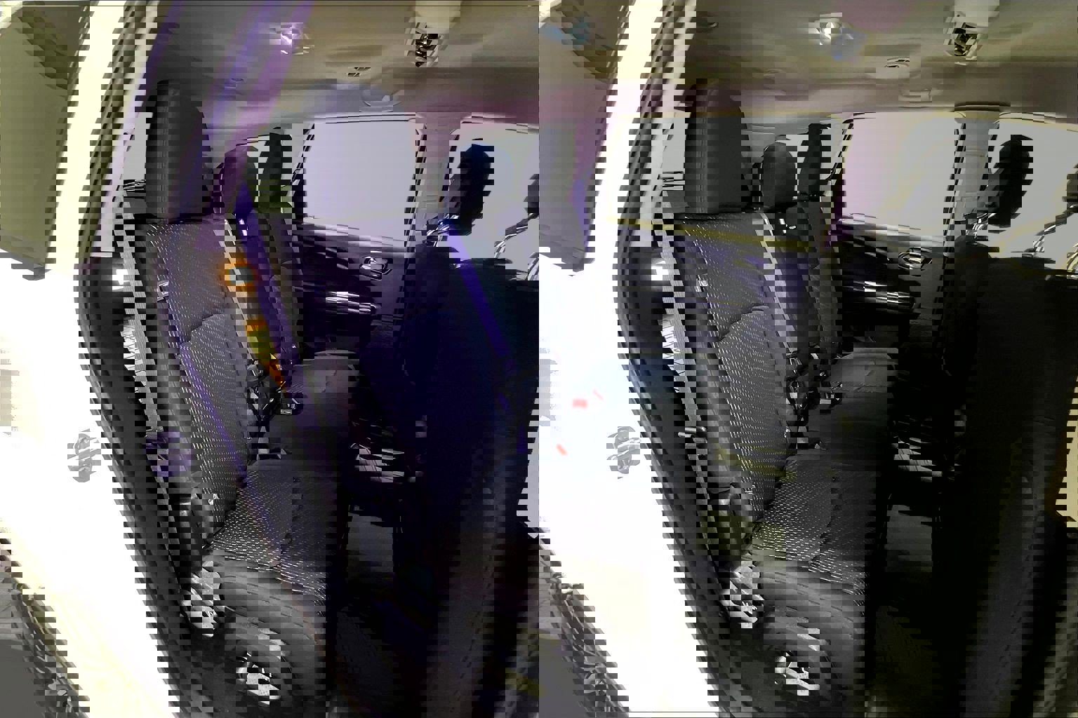 Used 2019 Dodge Journey SE FWD image 23