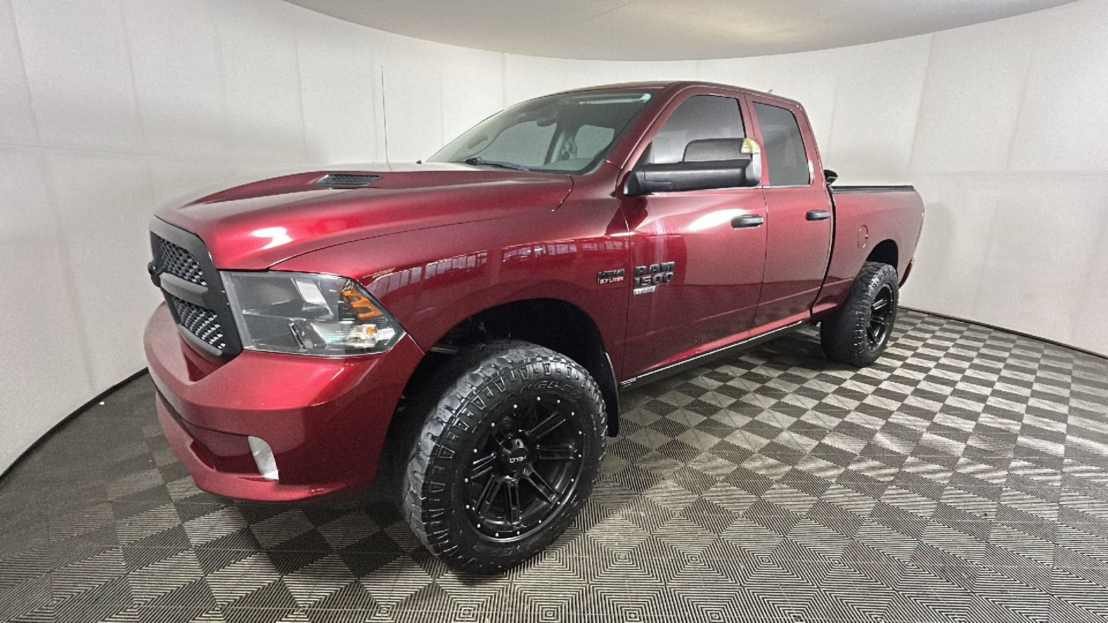 Used 2019 RAM 1500 Express w/ Wheel & Sound Group AWD/4WD image 7