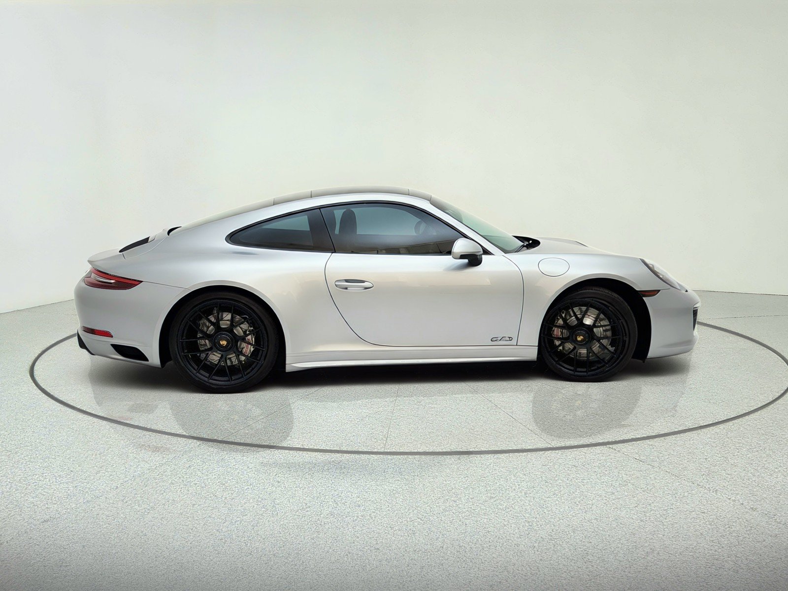 Used 2017 Porsche 911 Carrera GTS RWD image 13