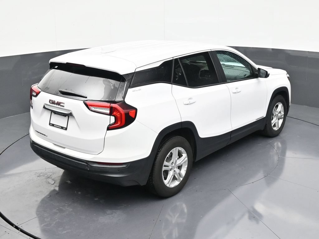 Used 2022 GMC Terrain SLE FWD image 16