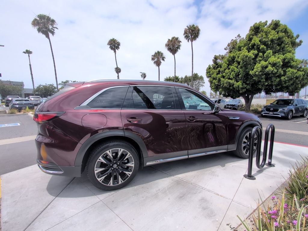 Used 2024 MAZDA CX-90 Plug-In Hybrid w/ Premium Plus AWD/4WD image 25