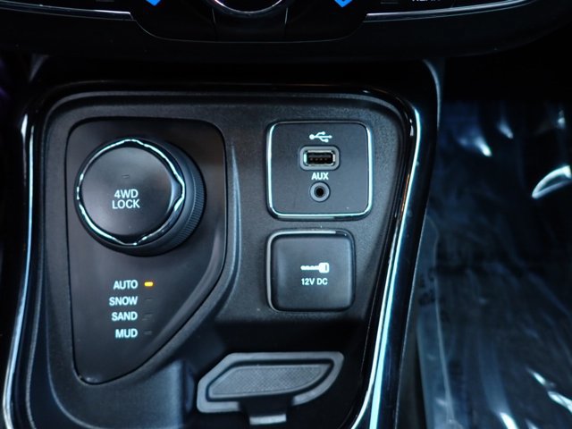 Used 2018 Jeep Compass Limited w/ Navigation Group AWD/4WD image 19