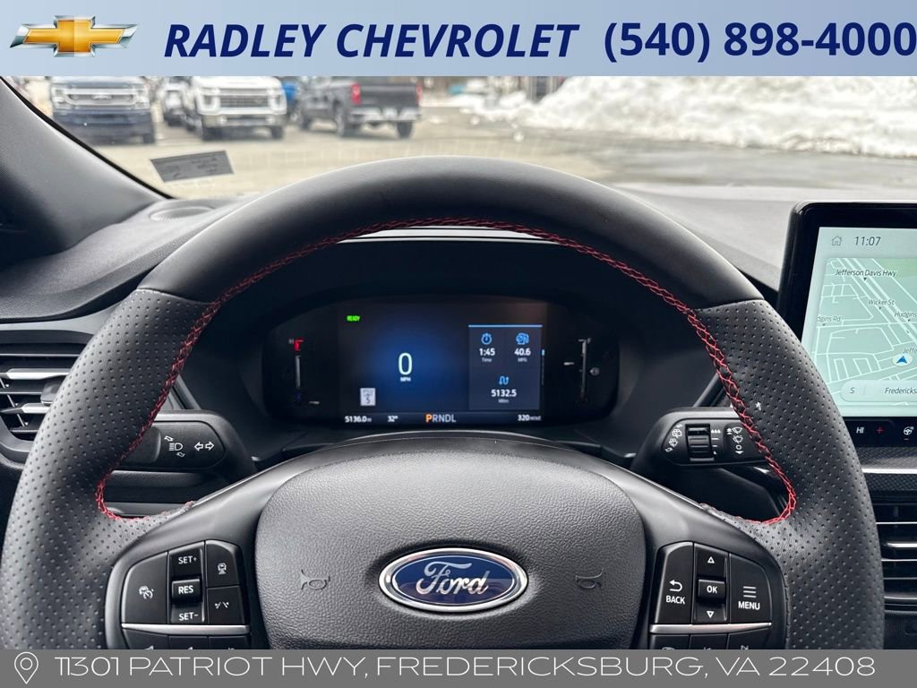 Used 2025 Ford Escape ST-Line w/ Equipment Group 301A image 6