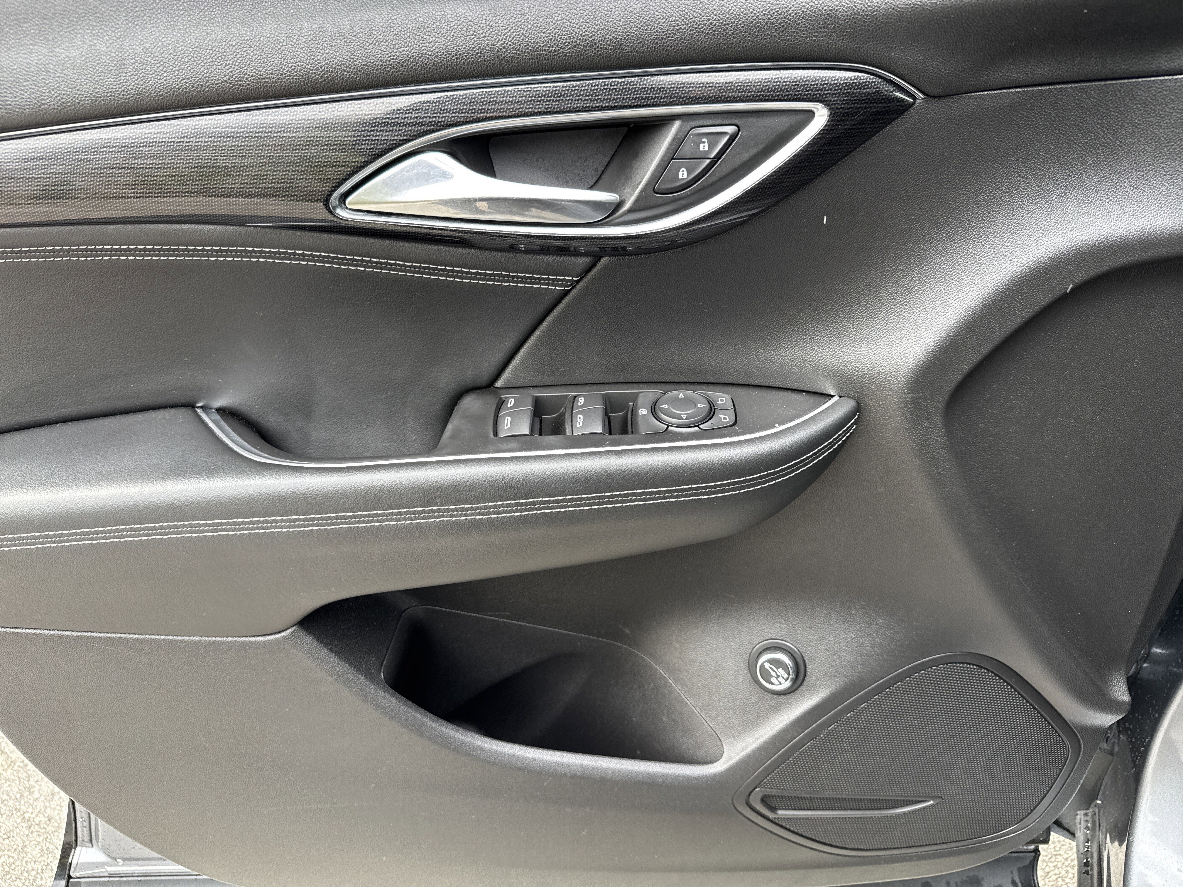 Used 2022 Buick Envision Preferred FWD image 14