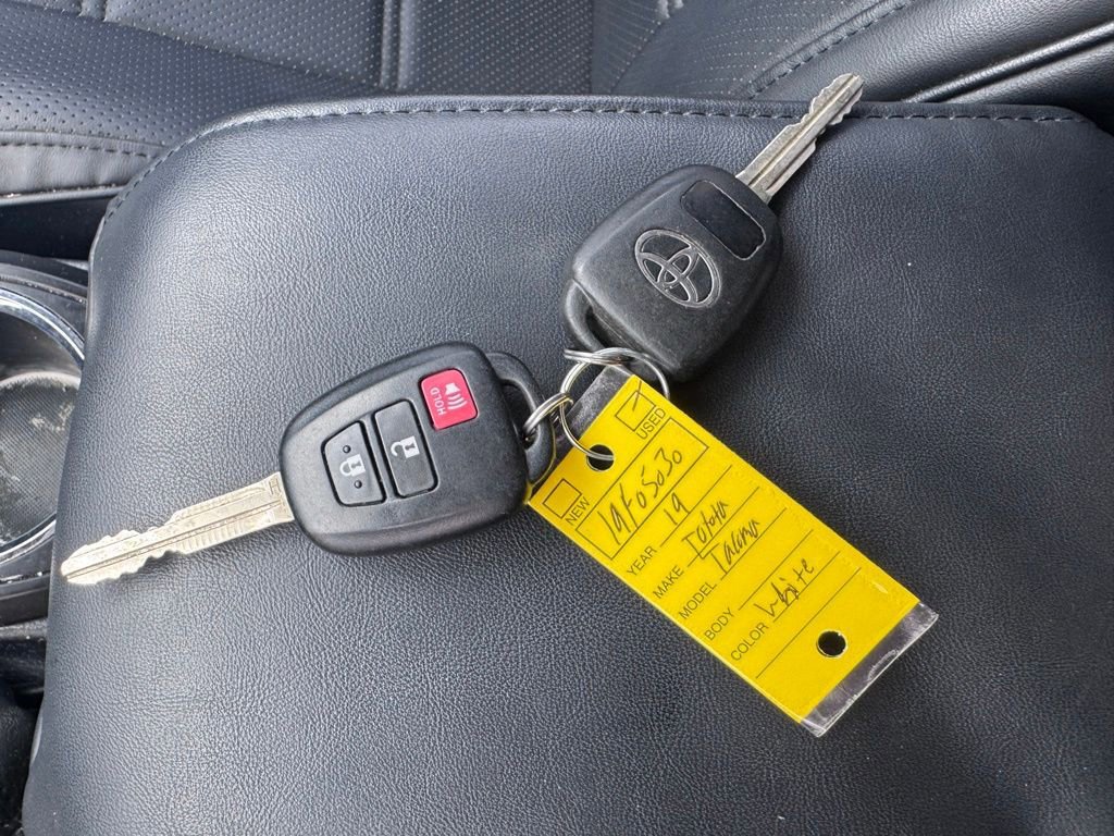 Used 2019 Toyota Tacoma SR w/ SR Convenience Package AWD/4WD image 25