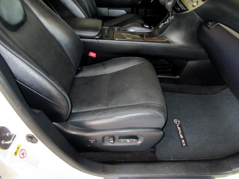 Used 2013 Lexus RX 450h AWD image 36
