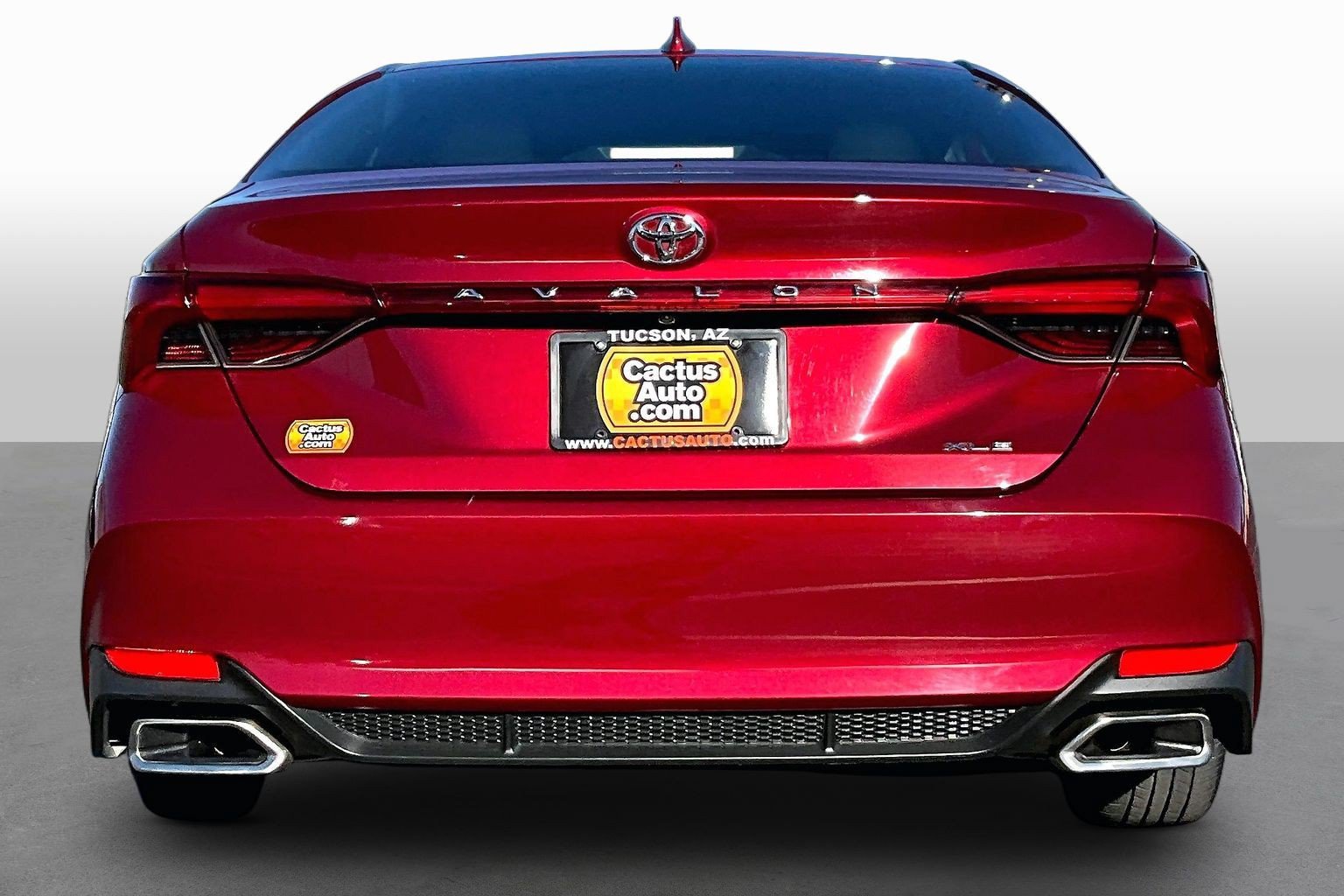 Used 2022 Toyota Avalon XLE FWD image 4
