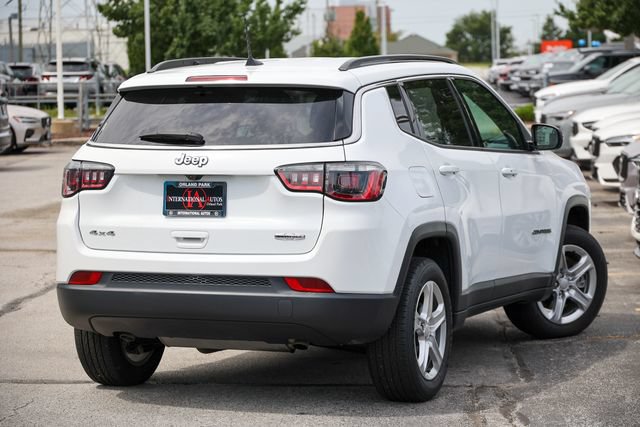Used 2023 Jeep Compass Latitude w/ Convenience Group AWD/4WD image 3