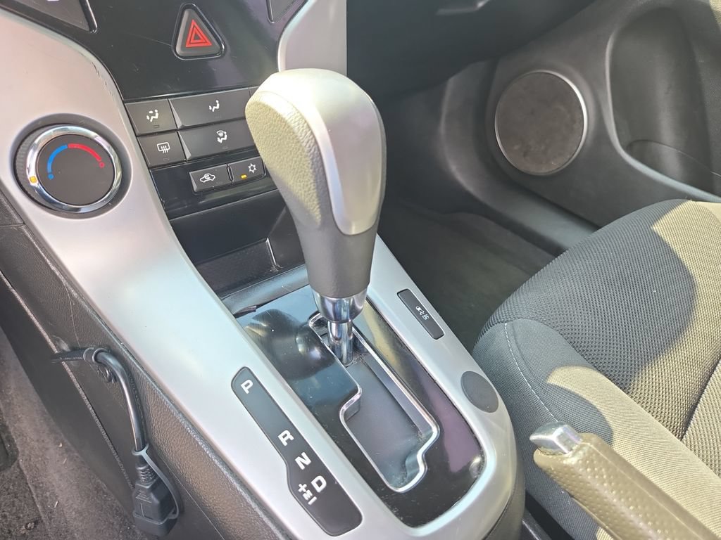 Used 2011 Chevrolet Cruze LT FWD image 25