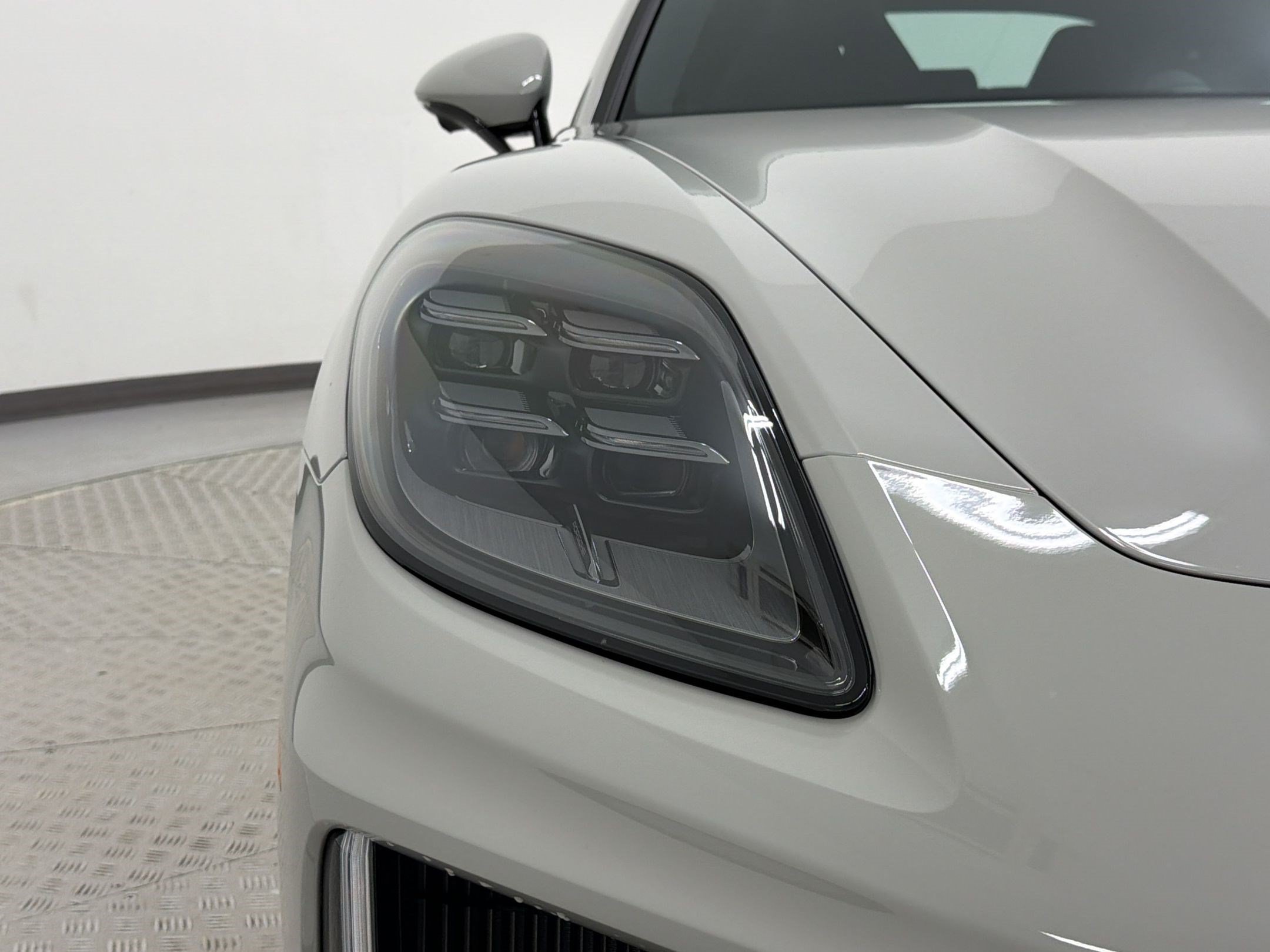 New 2026 Porsche Panamera image 11