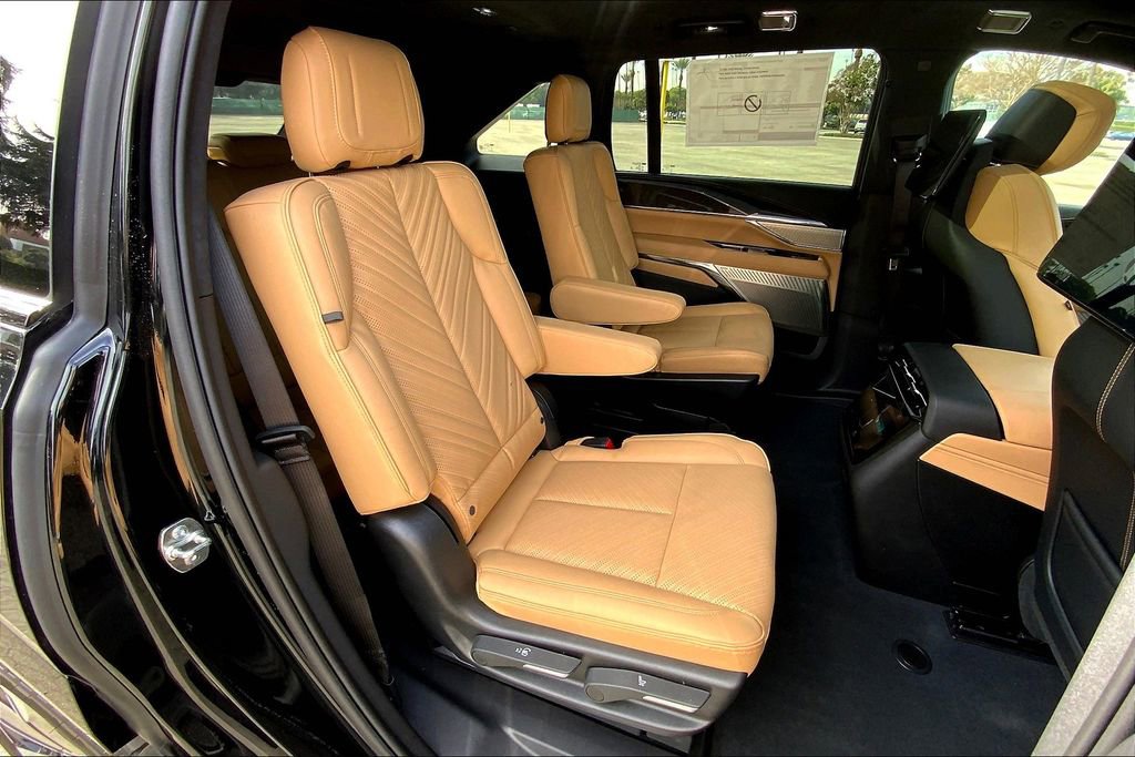 New 2025 Cadillac Escalade IQ Luxury 2 AWD/4WD image 31