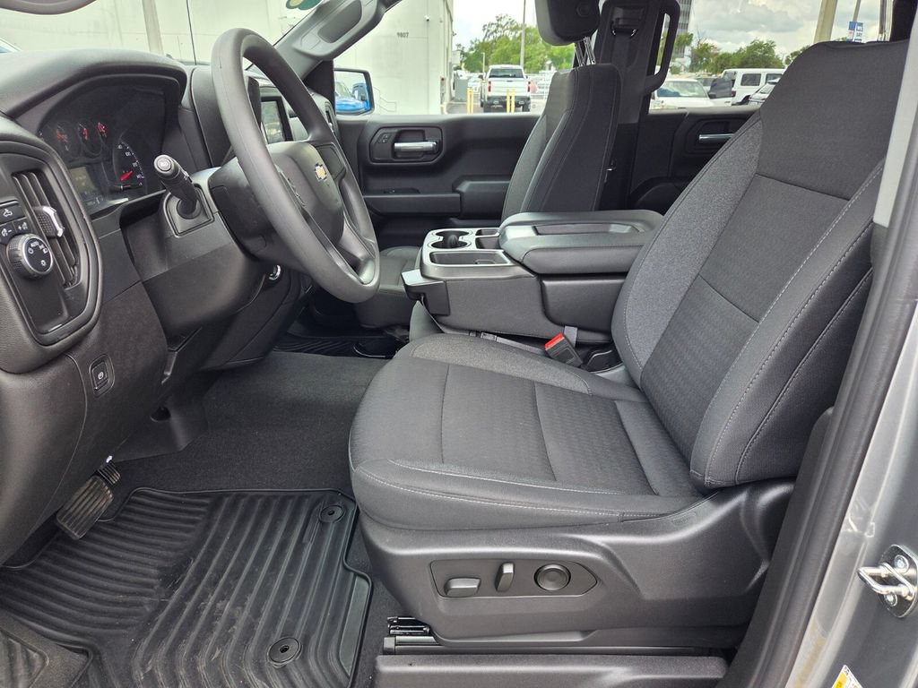 Used 2023 Chevrolet Silverado 1500 Custom w/ LPO, Dark Essentials Package RWD image 4