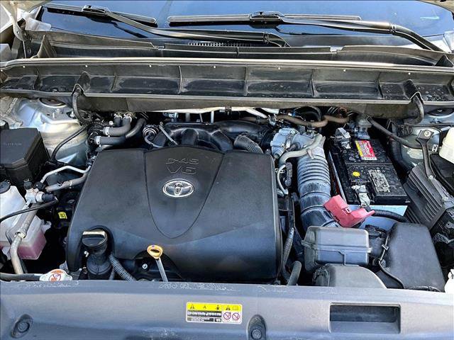 Used 2021 Toyota Highlander L image 11