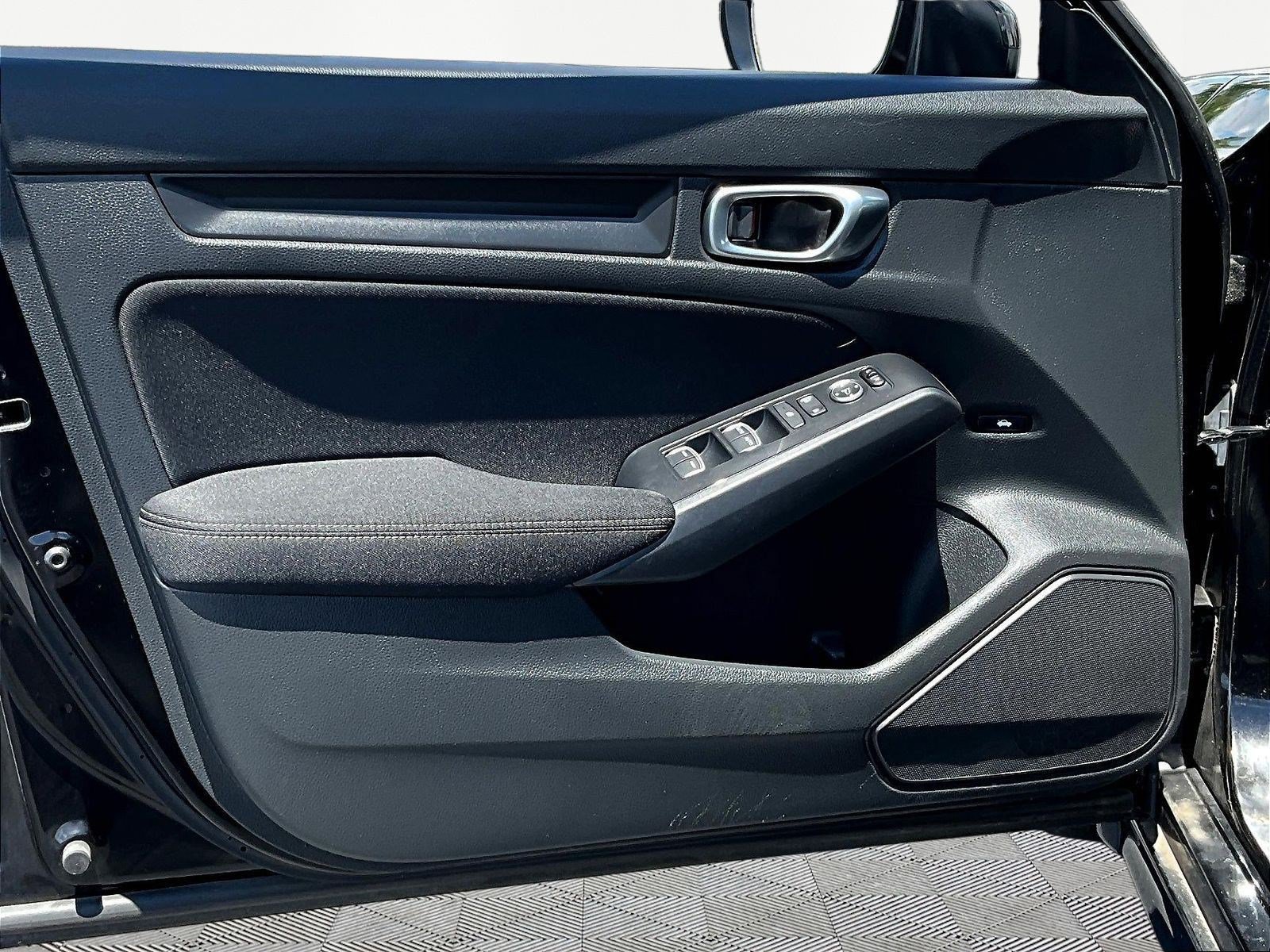 Used 2023 Honda Civic Sport image 19