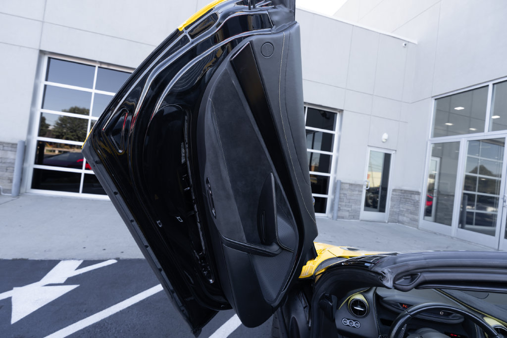 Used 2021 McLaren 720S Luxury RWD image 23