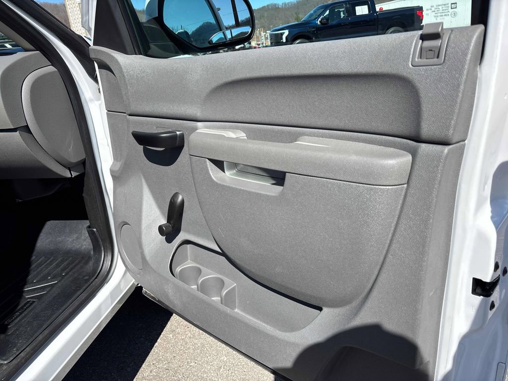 Used 2013 Chevrolet Silverado 1500 W/T image 25