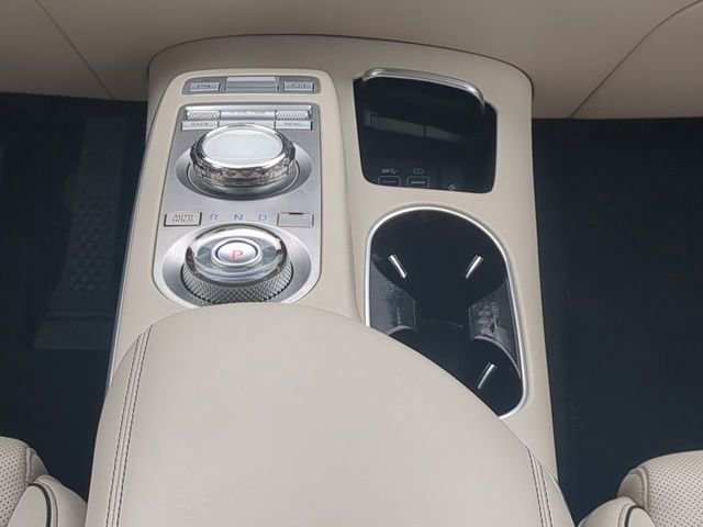 Used 2023 Genesis GV70 2.5T w/ Advanced Package AWD/4WD image 18
