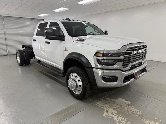 New 2026 RAM 5500 Tradesman image 3
