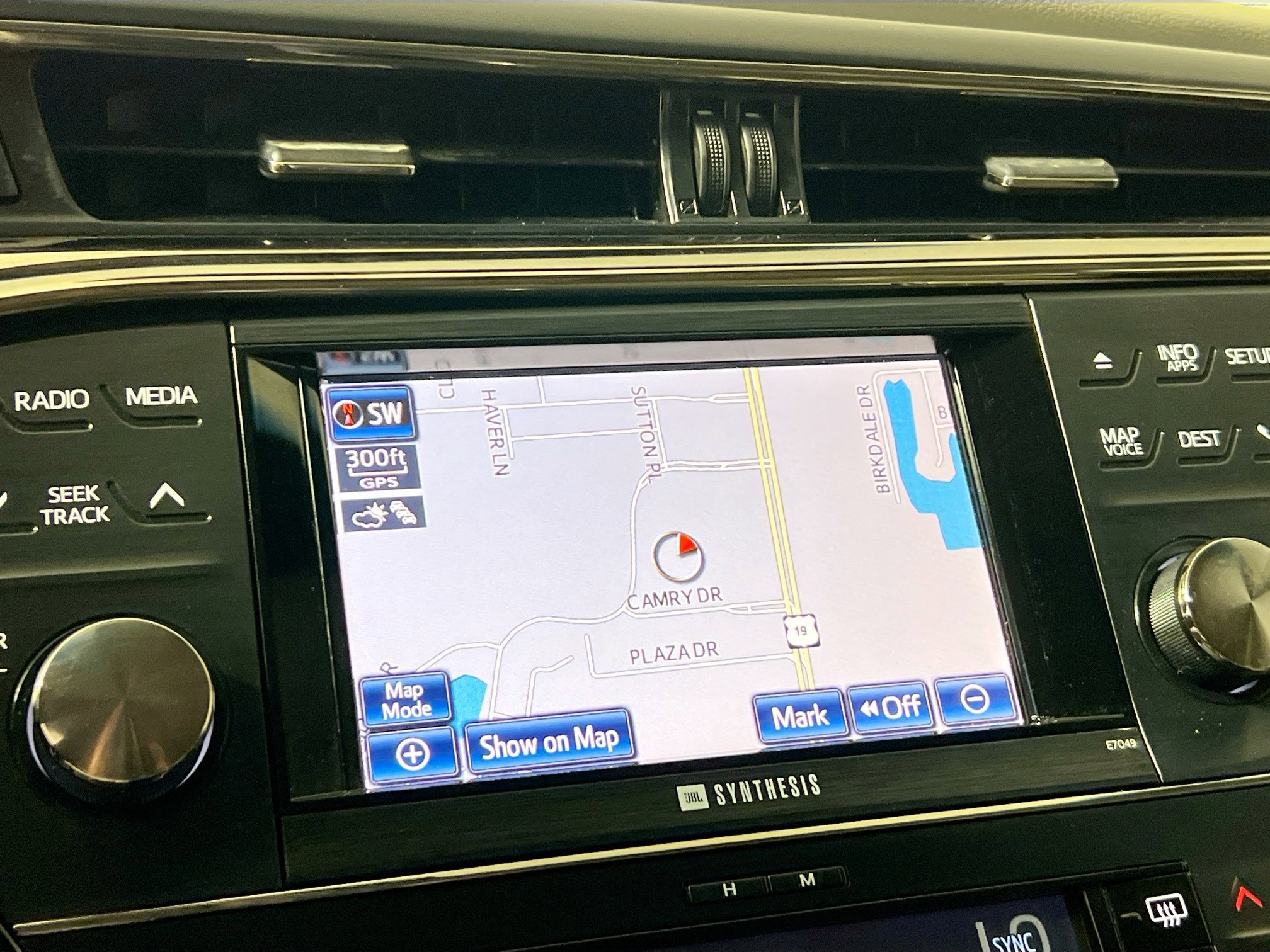 Used 2014 Toyota Avalon Limited image 27