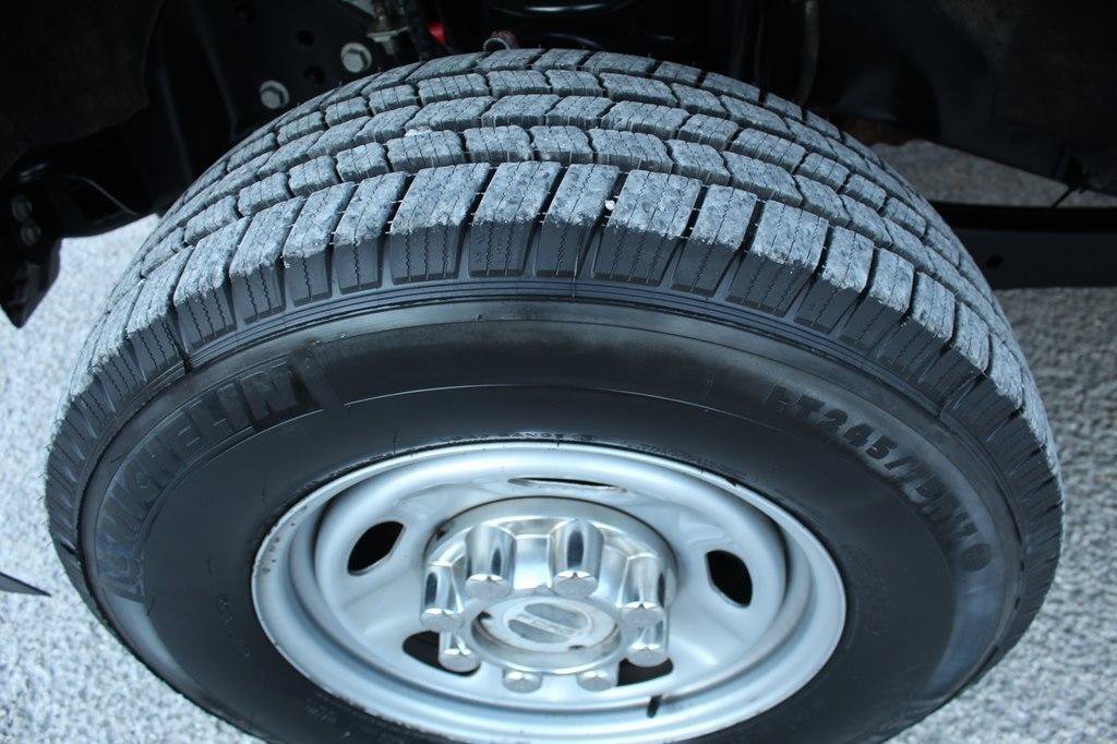 Used 2021 Ford F250 XL w/ Power Equipment Group AWD/4WD image 9