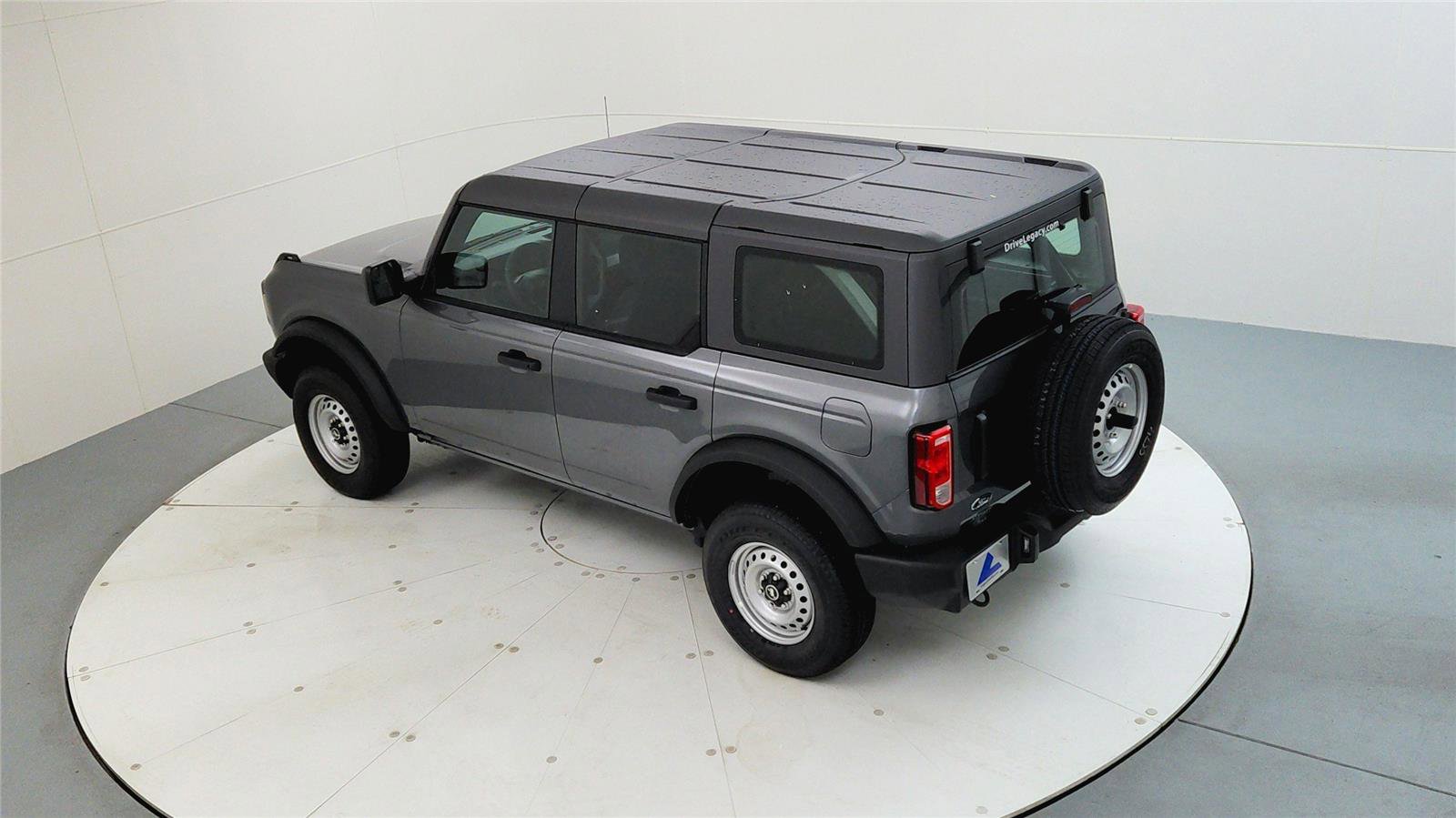 New 2025 Ford Bronco 4-Door image 15