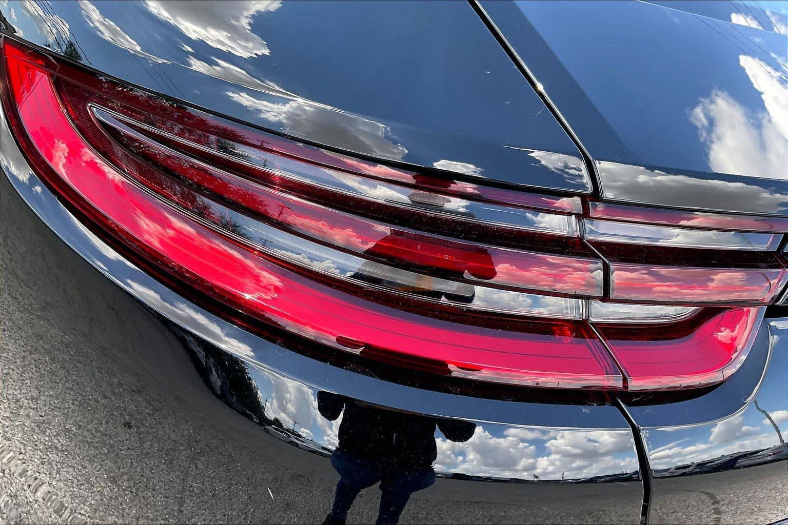Used 2018 Porsche Panamera 4 AWD/4WD image 27