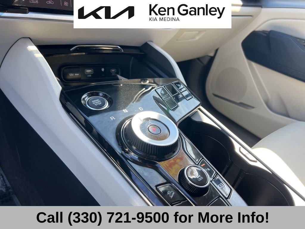 Certified 2025 Kia Sportage EX image 35