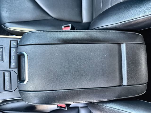 Used 2022 Toyota Highlander XLE image 29