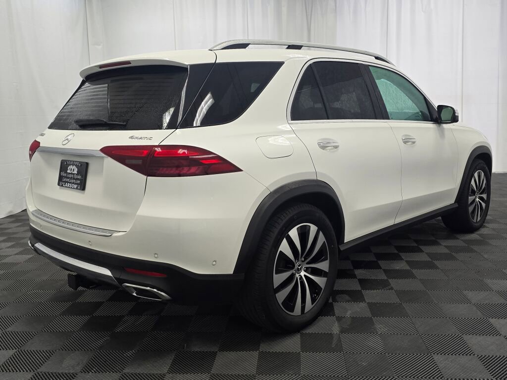 Used 2025 Mercedes-Benz GLE 350 4MATIC w/ Driver Assistance Package image 6