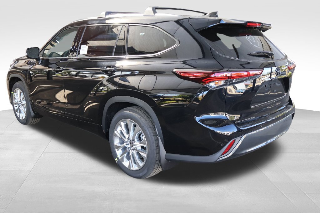 New 2026 Toyota Highlander Limited AWD/4WD image 14