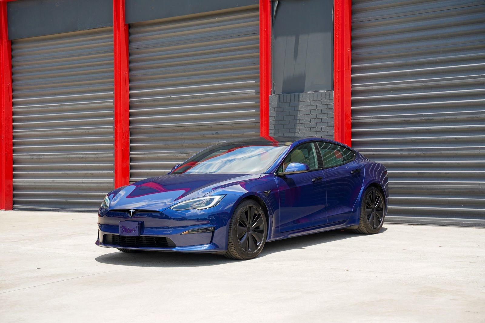 Used 2023 Tesla Model S AWD/4WD image 1