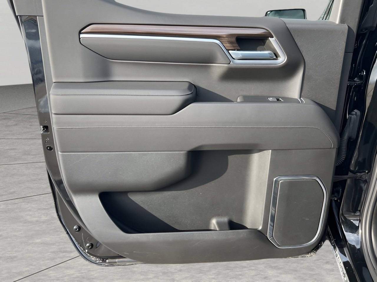 Used 2022 Chevrolet Silverado 1500 LT image 26