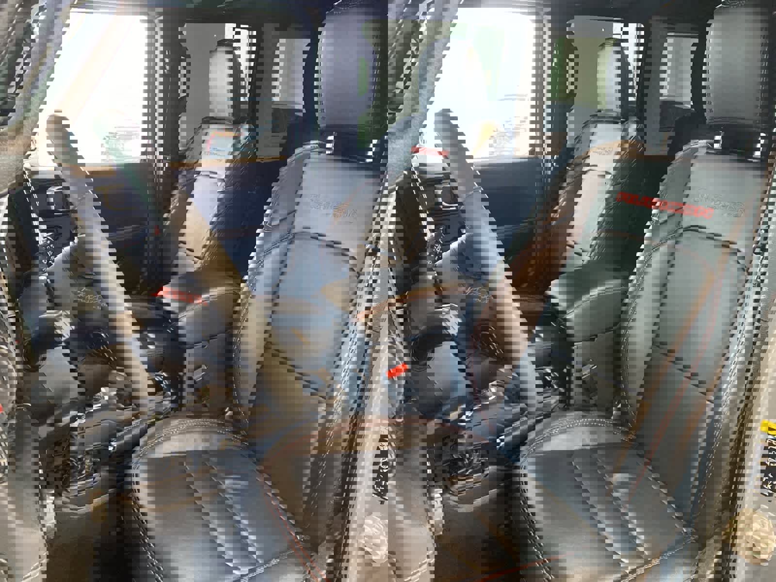 Used 2024 Jeep Wrangler Unlimited Rubicon image 11