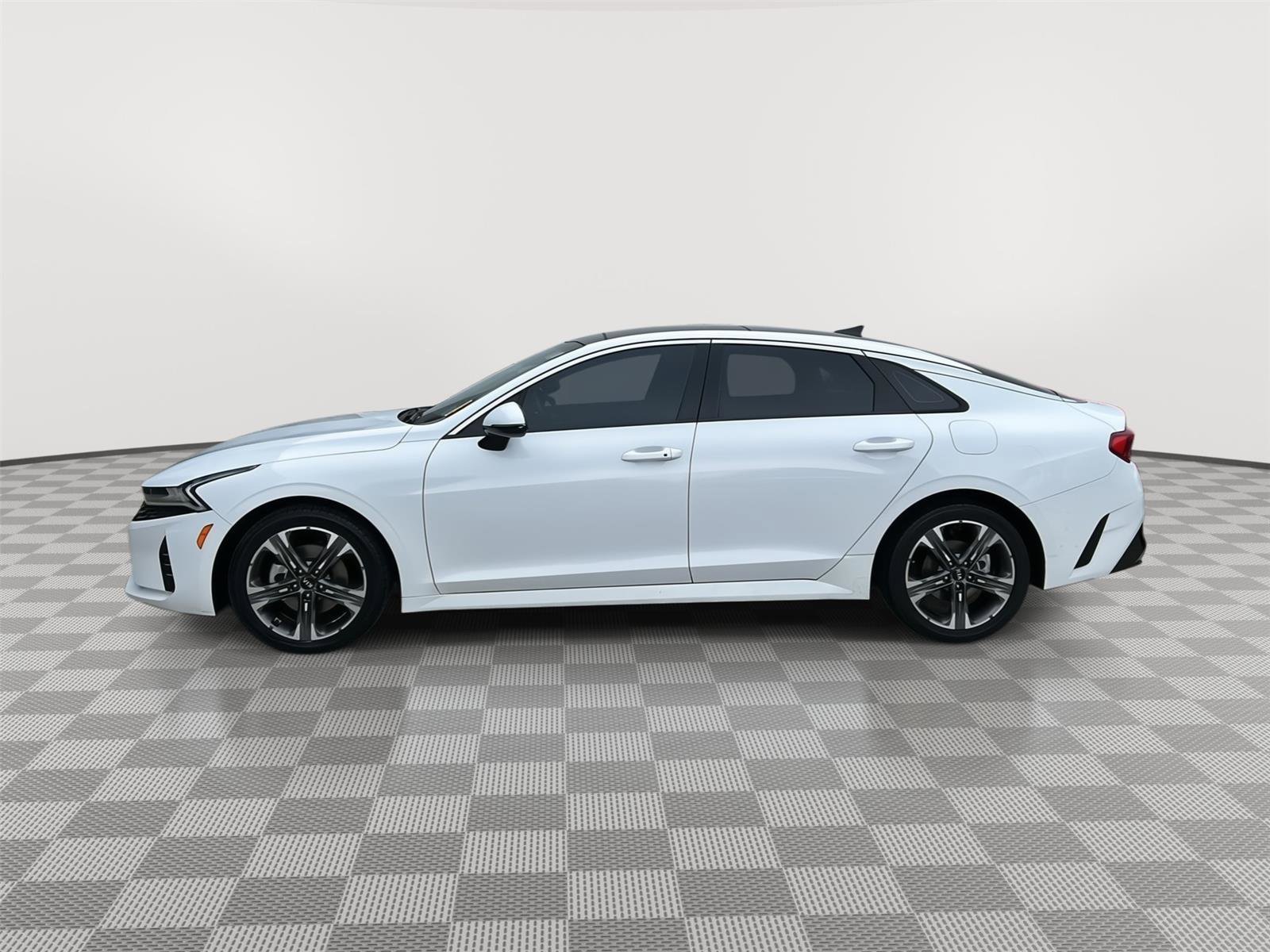 Used 2021 Kia K5 EX w/ EX Premium Package image 2