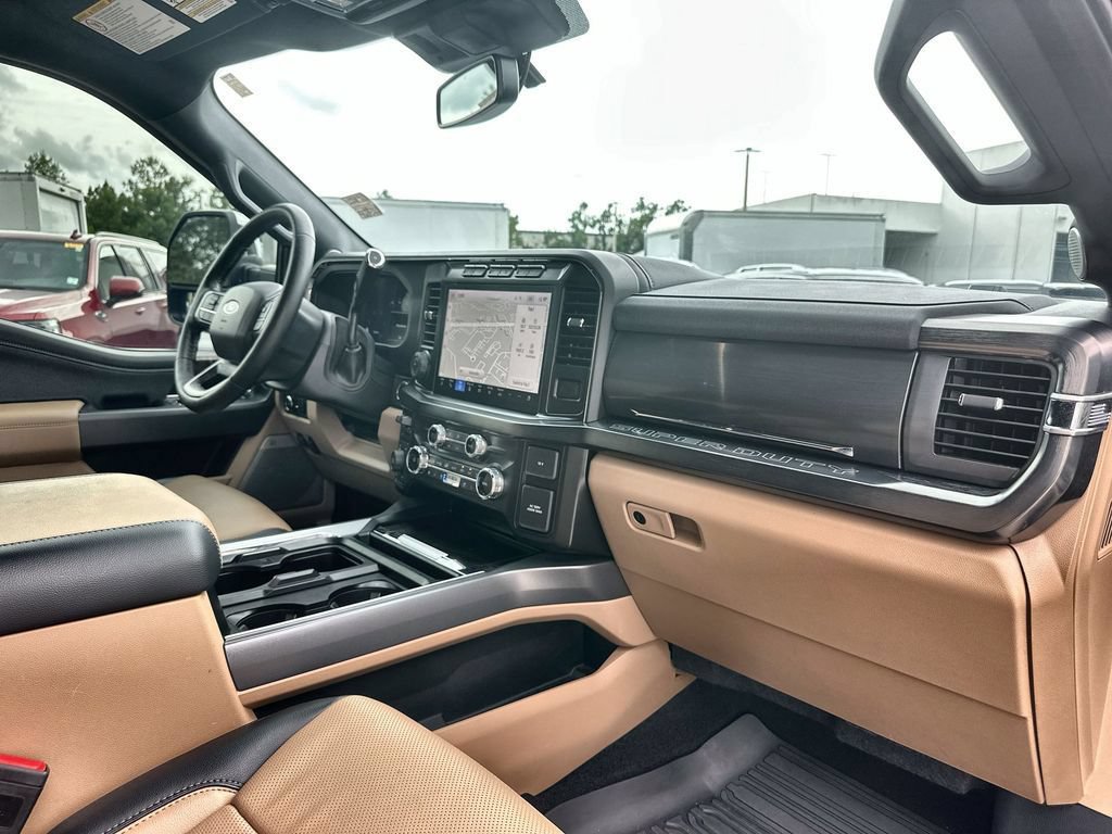 Used 2024 Ford F250 Lariat w/ Lariat Ultimate Package AWD/4WD image 10