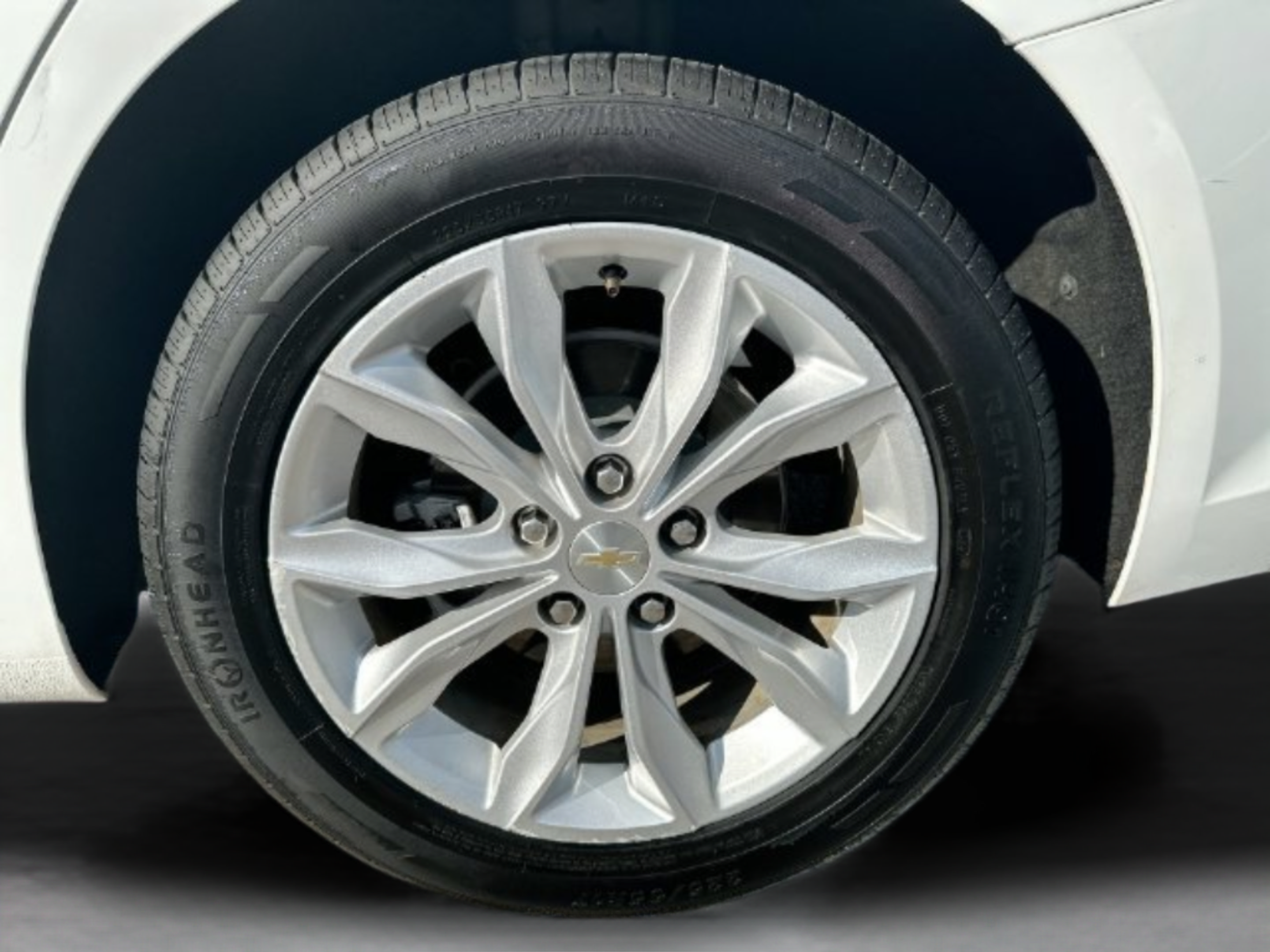 Used 2023 Chevrolet Malibu LT FWD image 29