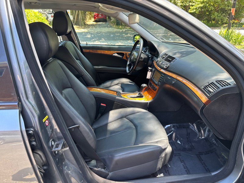 Used 2008 Mercedes-Benz E 350 4MATIC Wagon image 24