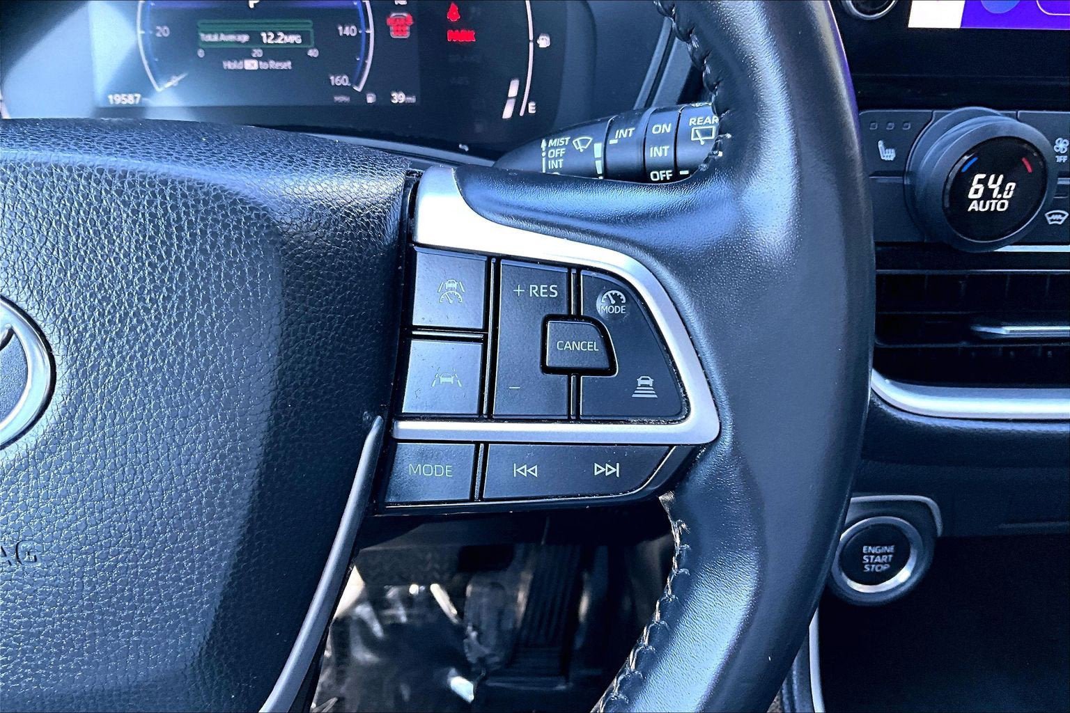 Used 2024 Toyota Grand Highlander AWD image 18