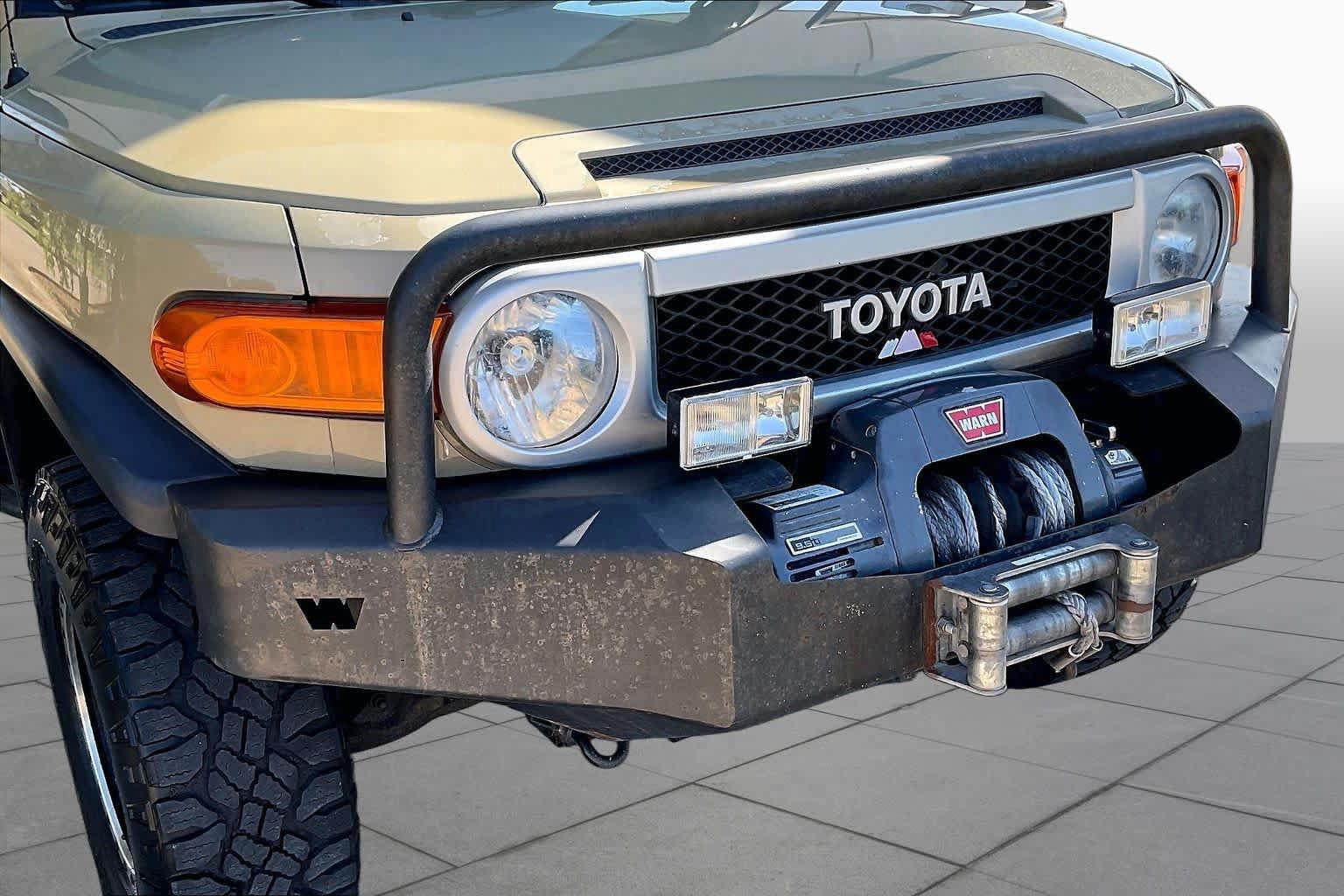 Used 2011 Toyota FJ Cruiser 4WD w/ Upgrade Pkg image 29