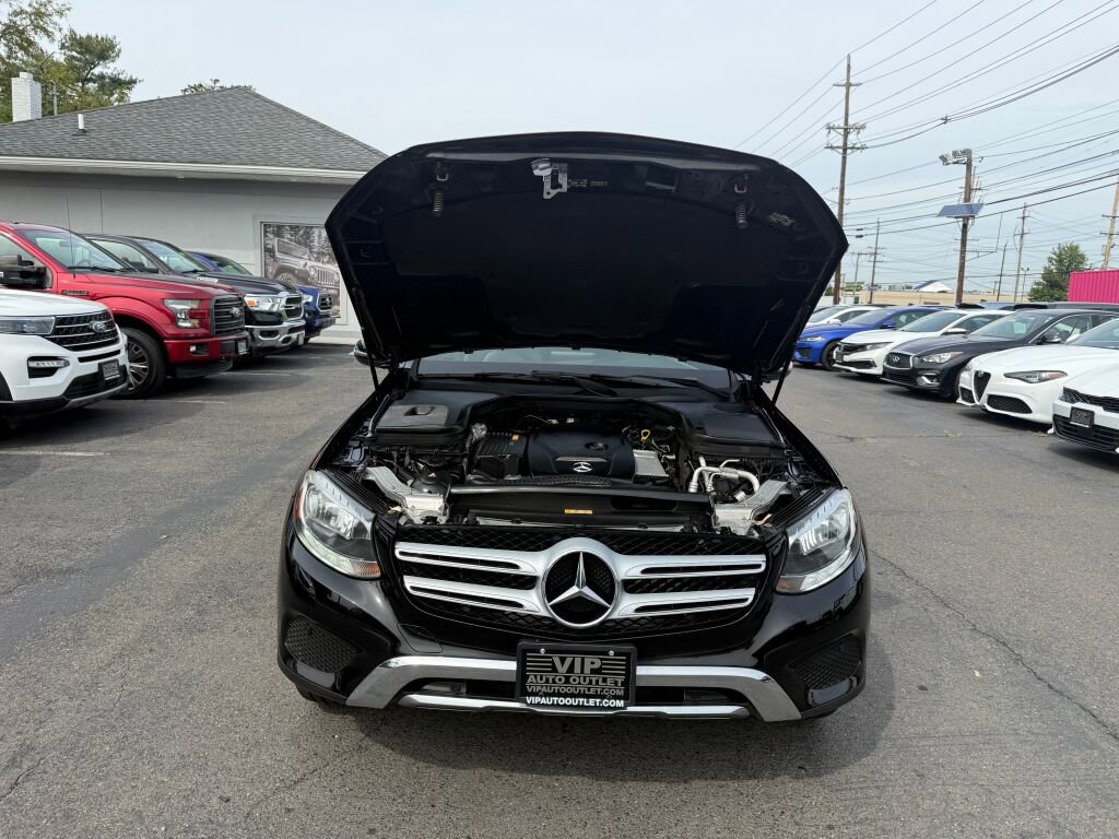 Used 2017 Mercedes-Benz GLC 300 4MATIC image 34