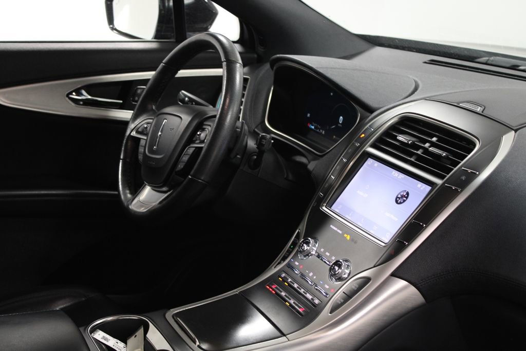 Used 2020 Lincoln Nautilus FWD image 32
