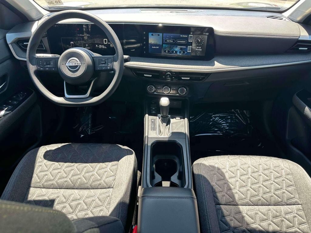 Used 2025 Nissan Kicks SV w/ SV Premium Package AWD/4WD image 11