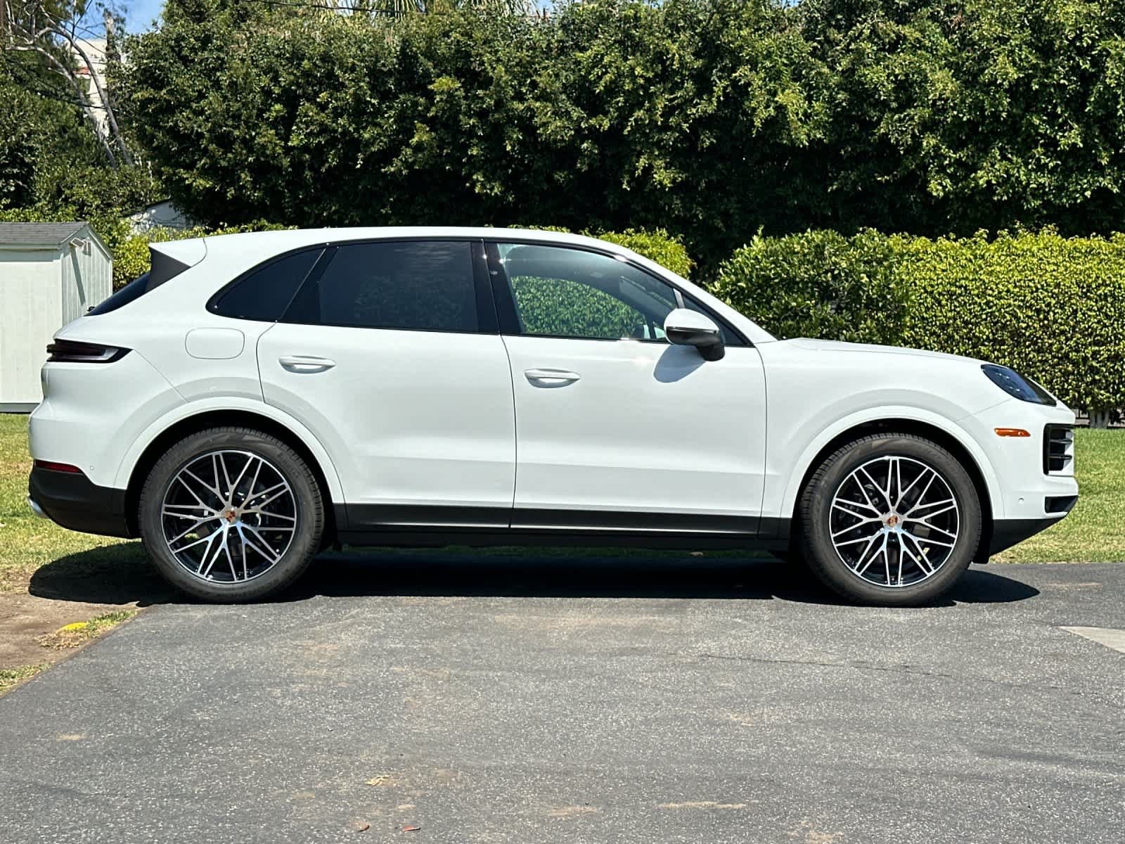 New 2026 Porsche Cayenne AWD/4WD image 9