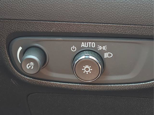 Used 2025 Buick Encore GX Preferred FWD image 13