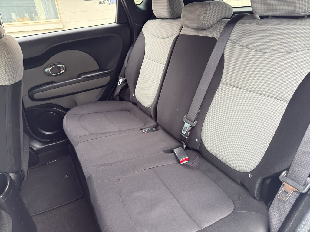 Used 2015 Kia Soul FWD image 22