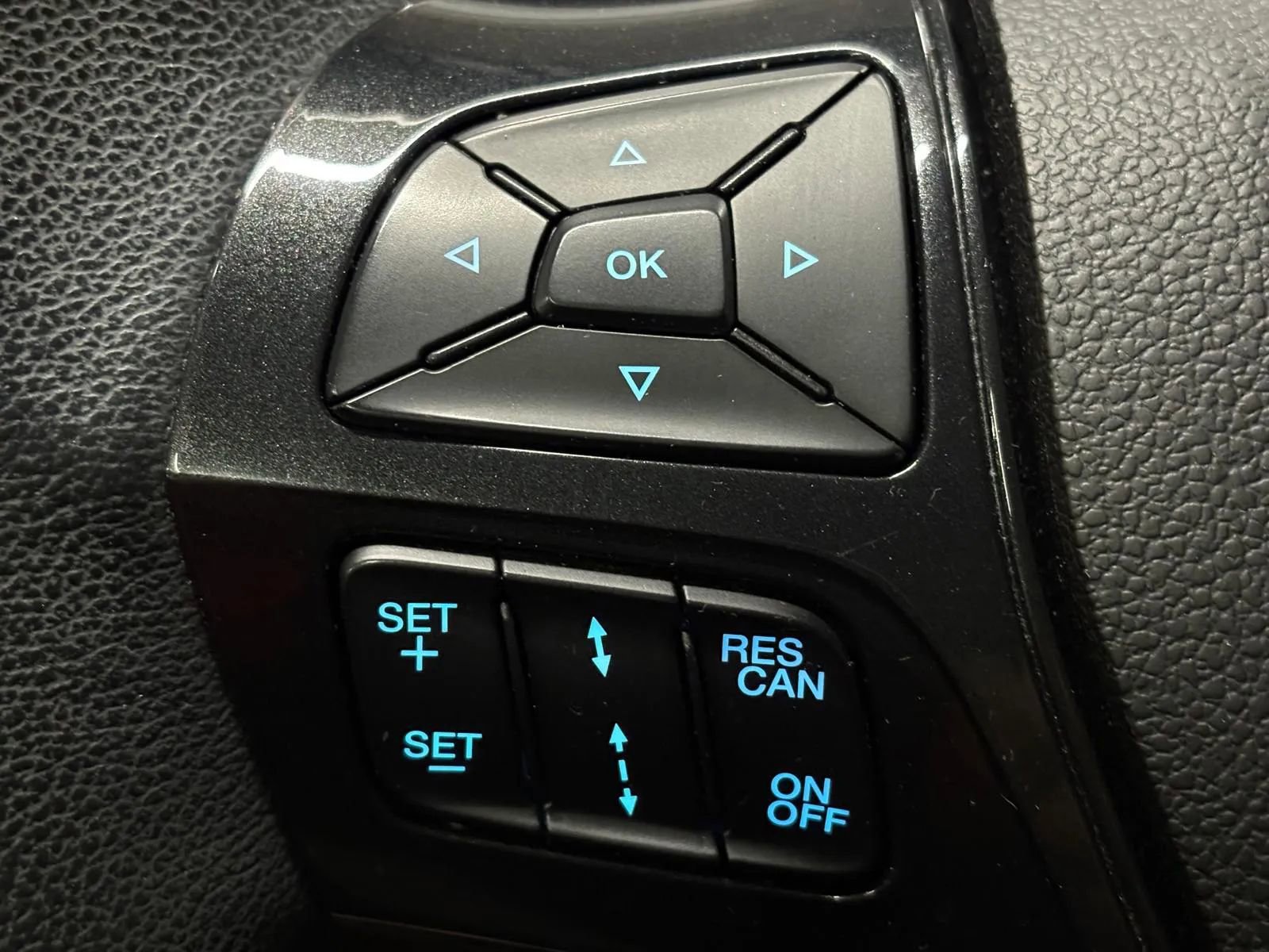 Used 2018 Ford Explorer Sport w/ Equipment Group 401A image 40